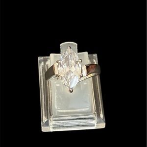 Elegant Silver Marquise Cut Ring